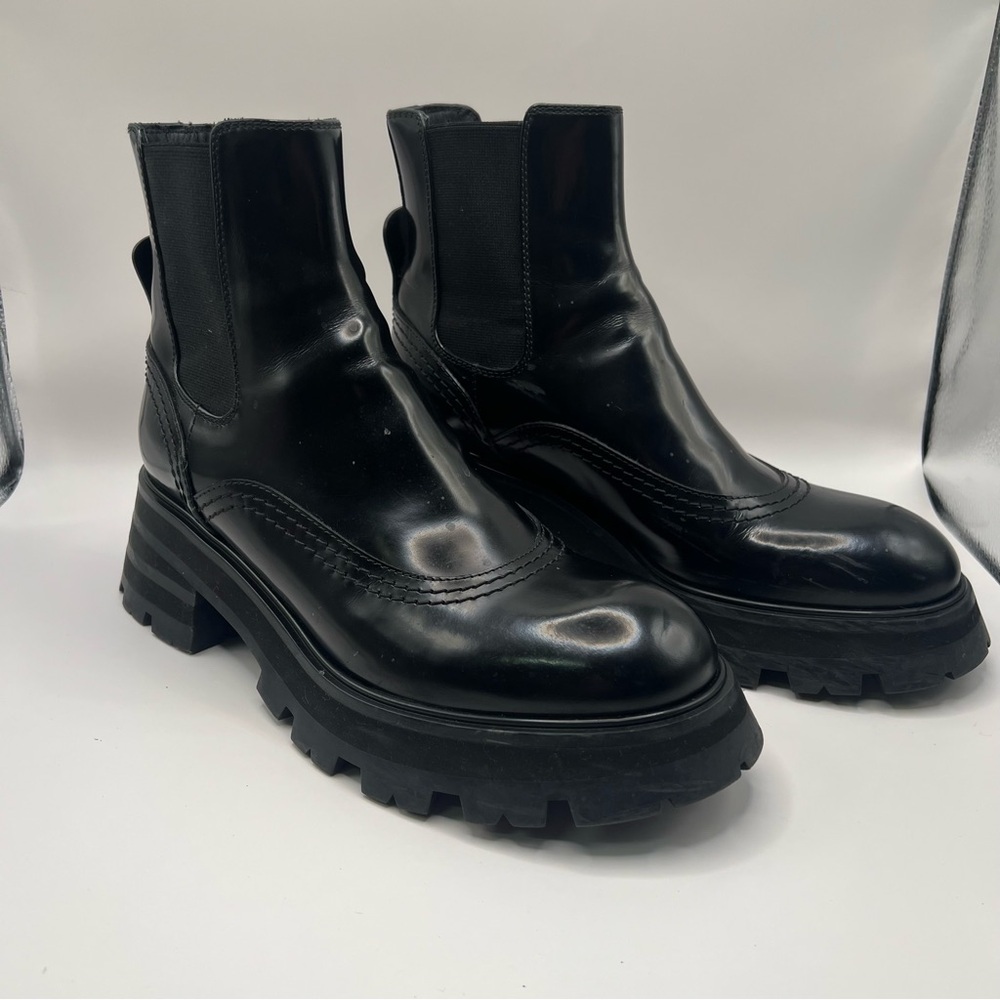 Alexander McQueen Wander Chelsea boots - Picture 7 of 9